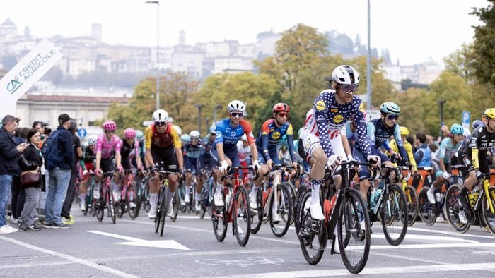 da bergamo a como il francese paul seixas vince il giro di lombardia da Ecodibergamo.it da bergamo a como il francese paul seixas vince il giro di lombardia