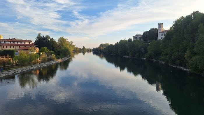 Il cielo si specchia