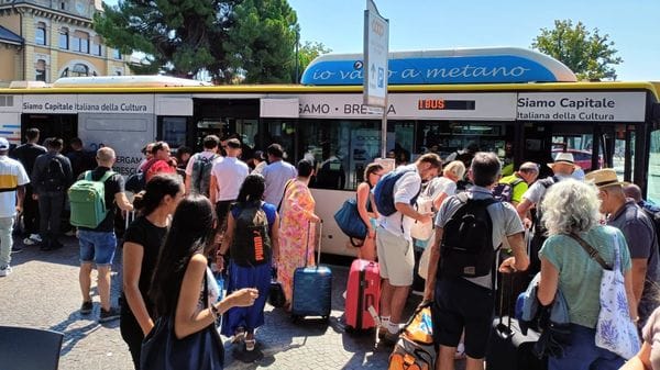 Linea 1, Atb: più controlli e assistenza alle fermate di Bergamo e Oriocenter