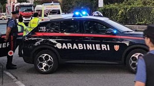 Scanzorosciate, uomo armato si barrica in casa. Sul posto i carabinieri