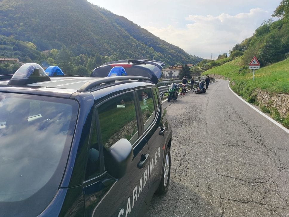 Adrara San Martino, cade dalla moto: ferito un uomo di 46 anni