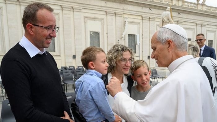 https://storage.ecodibergamo.it/media/photologue/2026/10/11/photos/cache/da-colere-a-roma-il-piccolo-giacomo-e-il-sogno-realizzato-lincontro-col-papa_786c80be-c4e7-11f1-96ec-a1bc3da70d70_1920_1080_v3_large_16_9.jpg