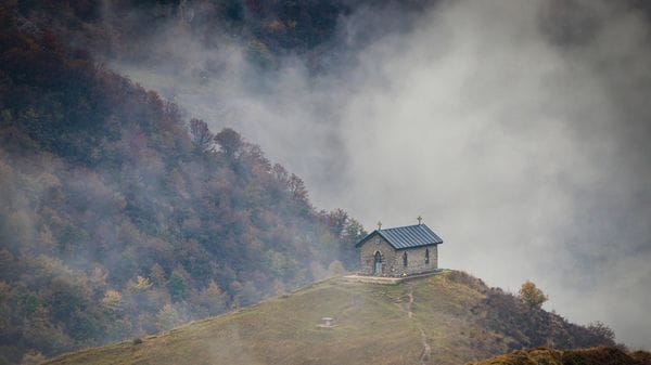 Tra le nuvole