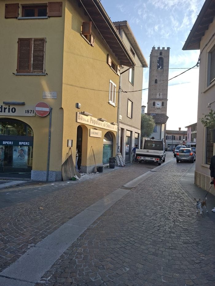 Boato nella notte a Mozzanica, fatto esplodere un bancomat nel centro del paese - Foto