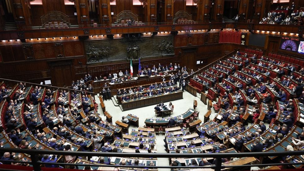 Fatta la legge, conflittuali come al solito