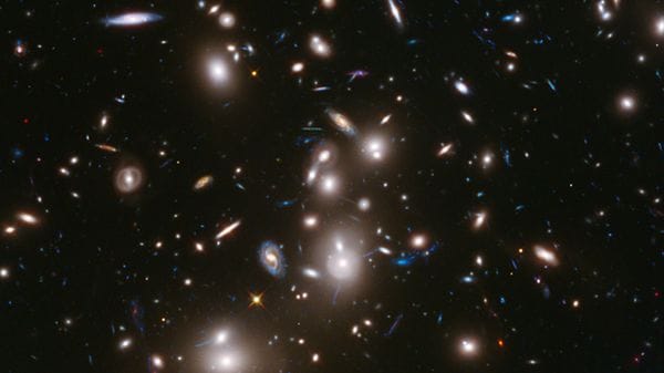 L'universo bambino è 'sconcertante', molto più vivace del previsto