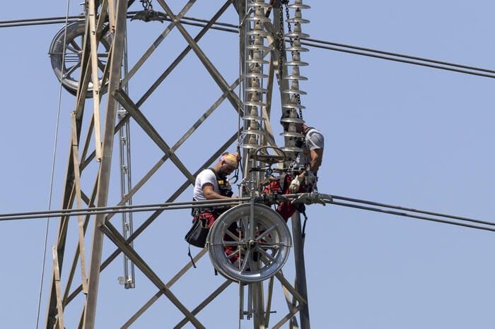 Studio, nel 2024 dipendenza energia Italia dall'estero 16,6% in più a media europea
