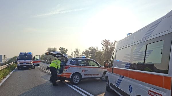 Caravaggio, schianto tra un furgone e due auto: muore 62enne di Calvenzano. Rivoltana riaperta