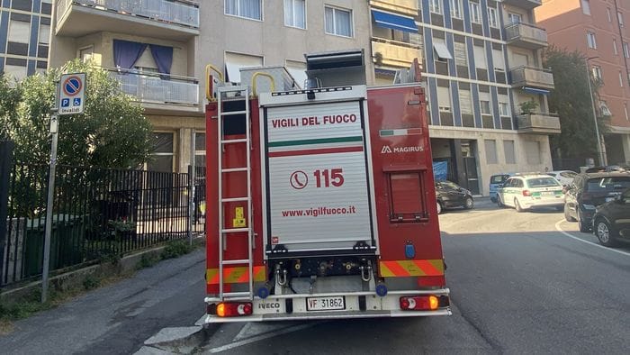 https://storage.ecodibergamo.it/media/photologue/2026/10/15/photos/cache/esplosione-in-via-longo-test-sulla-fuga-di-gas-due-feriti-ancora-gravi_780ceaec-c80b-11f1-9da7-b39881dec146_1920_1080_v3_large_16_9.JPEG