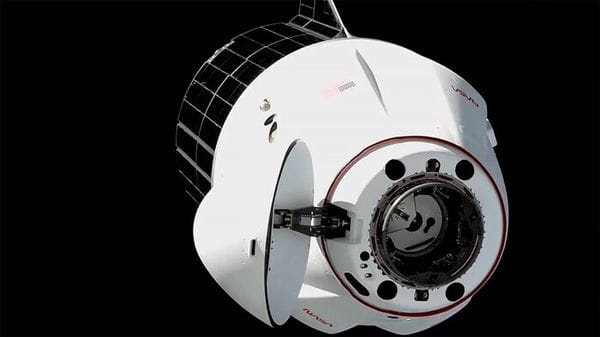 Dragon agganciato alla Iss, a bordo anche un ecosistema con alghe e gamberi