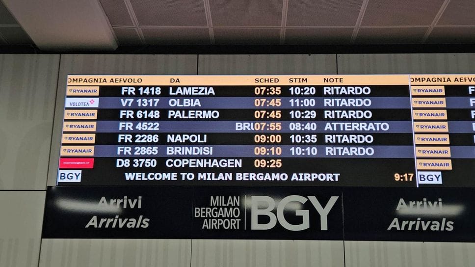 Guasto al sistema di controllo aereo, voli in ritardo in tutta Italia. Disagi anche a Orio al Serio