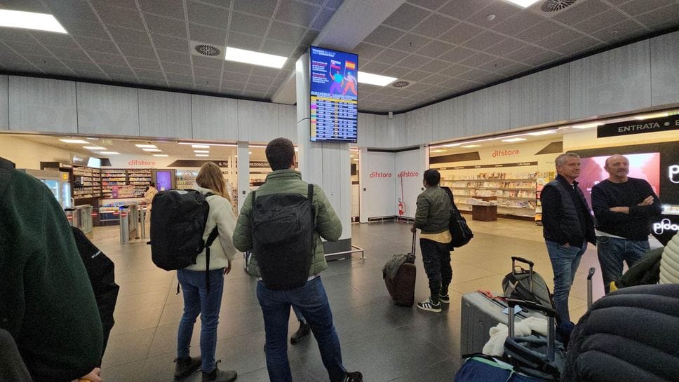 Guasto al sistema di controllo aereo, voli in ritardo in tutta Italia. Disagi anche a Orio al Serio