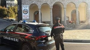 Ladri in chiesa e in oratorio: rubati calice, corone e denaro