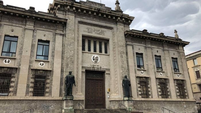 muore colto da malore durante la lite due indagati