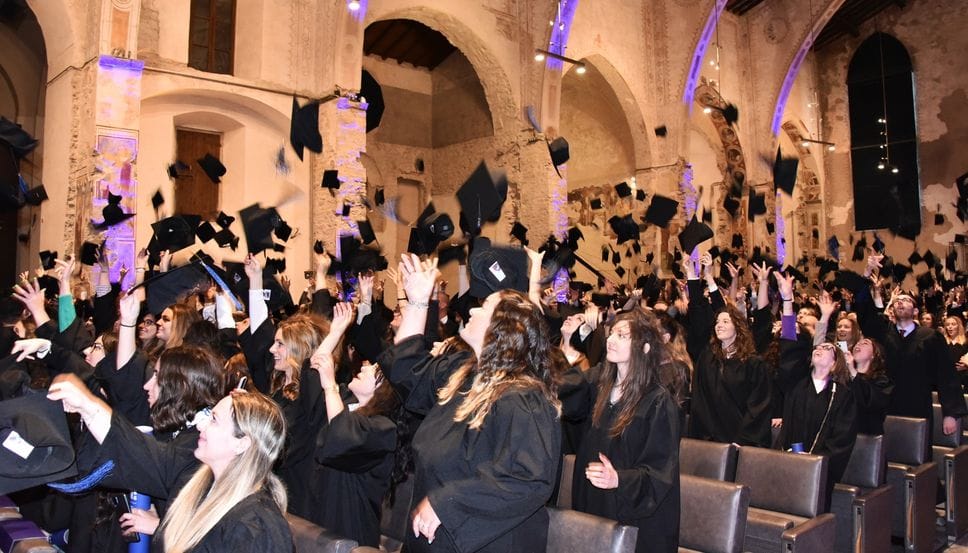 Università, un ponte in un mondo di confini