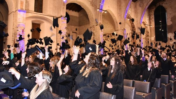 Università, un ponte in un mondo di confini