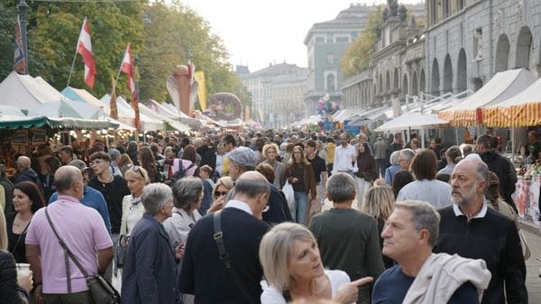 Mercatanti in Fiera, gran finale sul Sentierone: almeno 100 mila presenze in 4 giorni - Foto e video