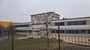 Osio Sotto, allagamento alla scuola Aldo Moro, lezioni sospese per 600 alunni