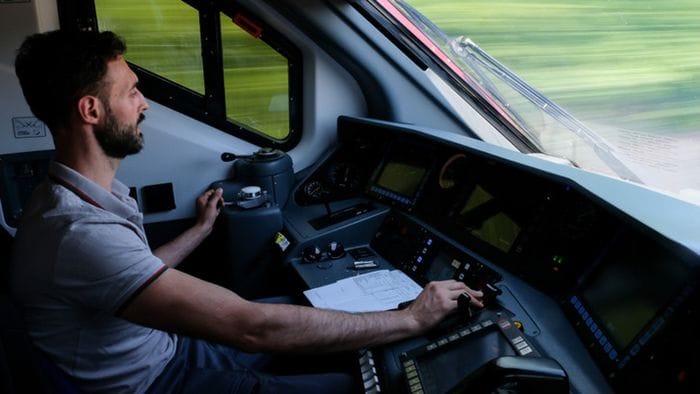 Trenord, da mercoledì 21 ottobre le selezioni per diventare macchinista