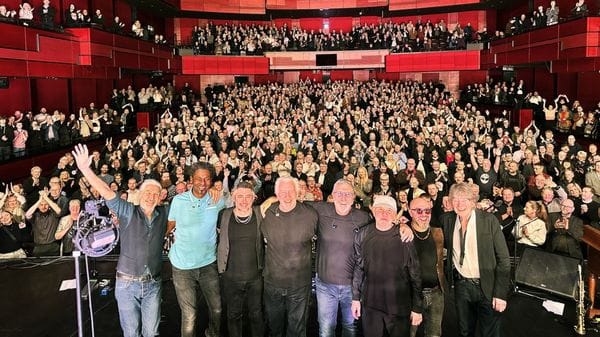 Da «Sultans of Swing» a «Money for Nothing»: i Dire Straits Legacy a Bergamo