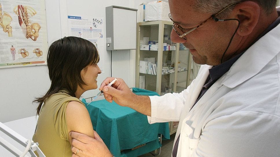 Influenza, la campagna entra nel vivo. Otre 65mila vaccinati: +5%