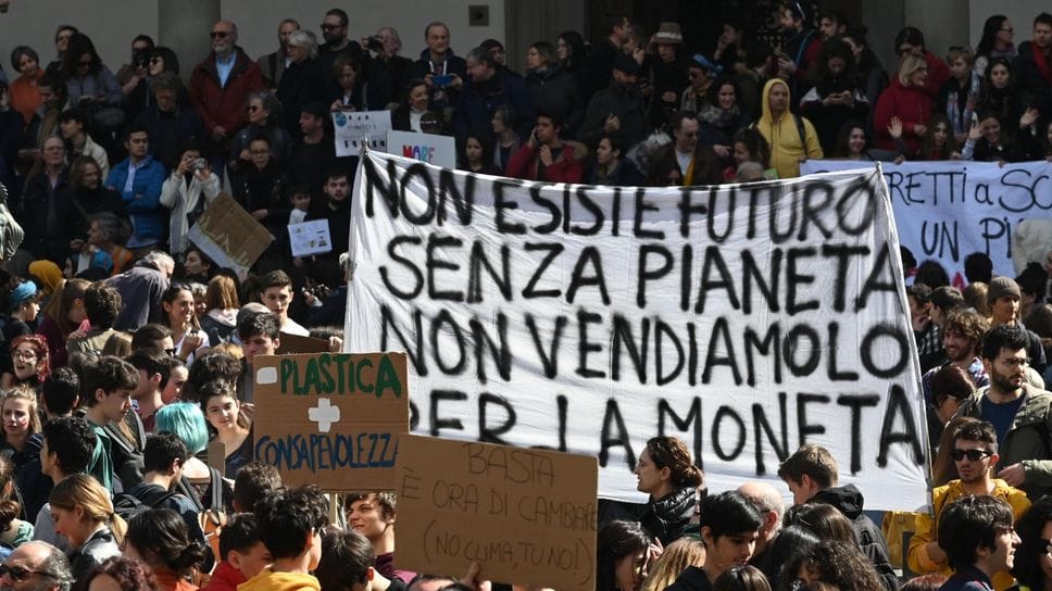 Il grido dei ragazzi agli adulti