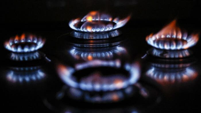 Prezzi del gas in Ue aumentati del 177% dall'inizio crisi in Medio Oriente