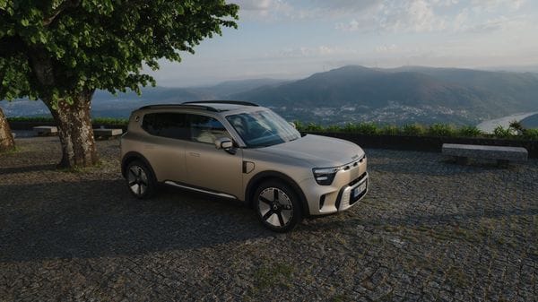 SUV elettrici: spazio, autonomia e praticità cambiano il modo di viaggiare