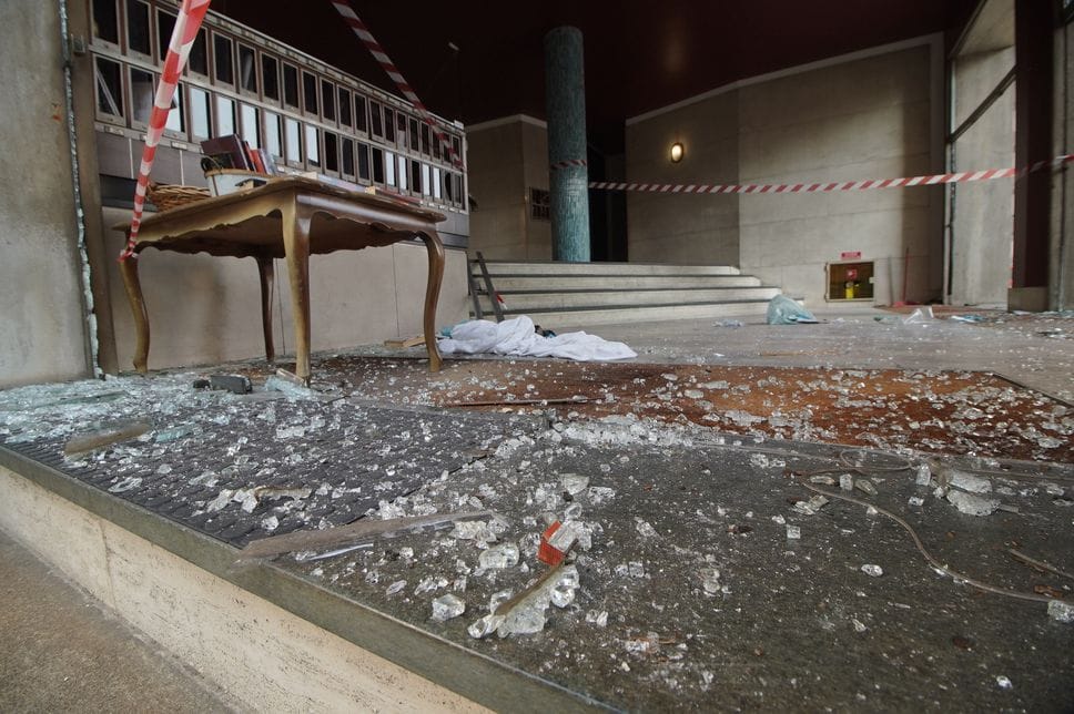 «Volontaria la fuga di gas a Bergamo in via Longo»: la coppia accusata di strage