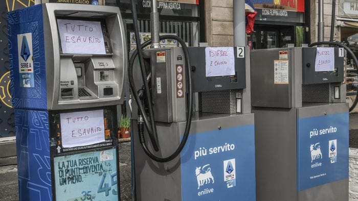 Bergamo, distributori Eni senza carburante: benzinai in agitazione dal 26 ottobre