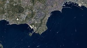 Napoli e le Piramidi nelle prime immagini dei satelliti italiani Eaglet II