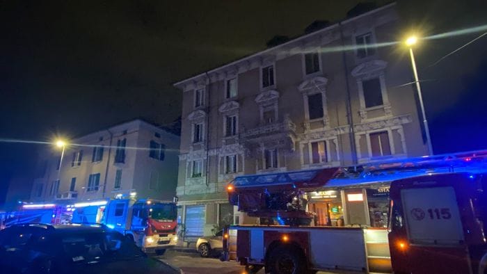 https://storage.ecodibergamo.it/media/photologue/2026/10/25/photos/cache/incendio-in-via-moroni-a-bergamo-evacuati-gli-inquilini-strada-chiusa_c57954f2-d09c-11f1-875d-cbb1103468b9_1920_1080_v3_large_16_9.jpeg
