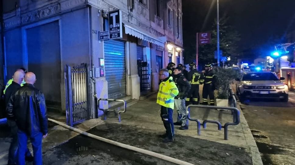 Incendio in via Moroni a Bergamo, rientrati tutti gli inquilini - Le foto e il video