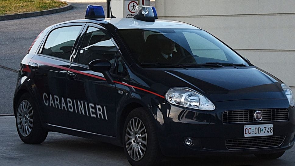 Brignano, finti carabinieri fermati mentre ritirano l’oro di un anziano: due arresti