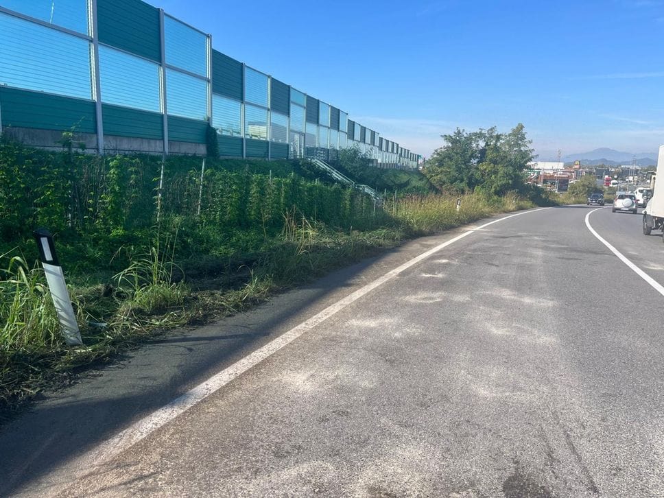 Frontale con un camion a Grumello: gravissimo automobilista di 39 anni