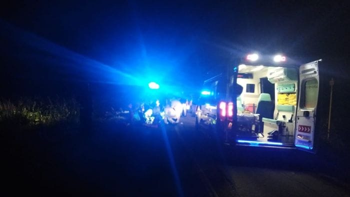frontale con un camion a grumello gravissimo automobilista di 39 anni