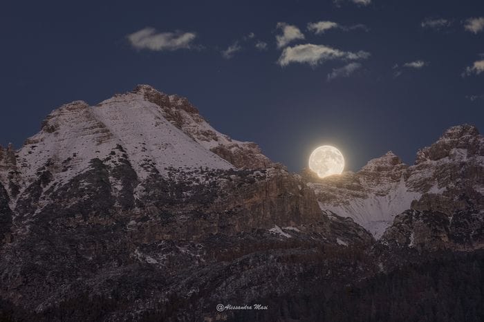 La Luna piena d’autunno sul Cadore 