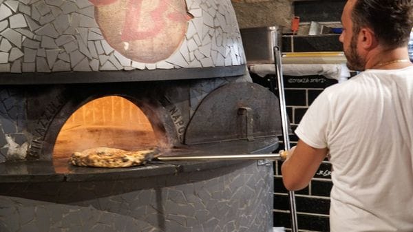 Pizzaiolo, meccanico, impiegato: sono 150 le offerte di lavoro a Bergamo