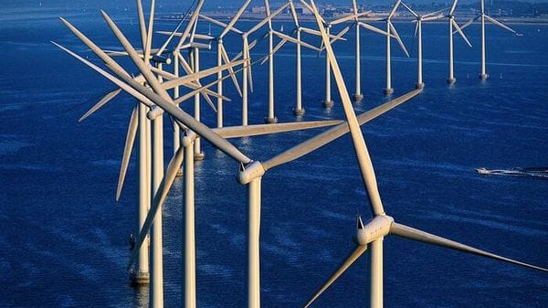 Eolico offshore e porti come hub energetici tra motori Blue Economy