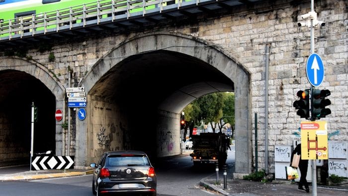 via simoncini c8217232 il divieto ma in tanti non lo rispettano ecco le prossime modifiche da Ecodibergamo.it via simoncini c8217232 il divieto ma in tanti non lo rispettano ecco le prossime modifiche