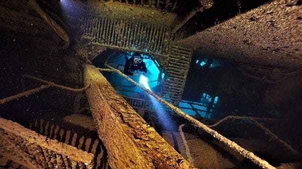 Batteri spazzini dei mari nei relitti della Seconda guerra mondiale  
