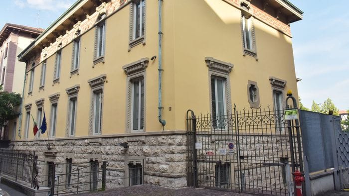 bergamo due minorenni impiegate in nero sospesi due locali da Ecodibergamo.it bergamo due minorenni impiegate in nero sospesi due locali