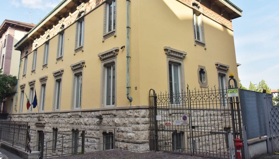 Bergamo, lavoro nero: due minorenni, sospesi due locali