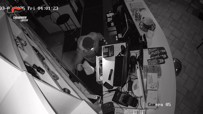 furti nelle tabaccherie per 500mila euro scoperto un deposito della refurtiva a verdello da Ecodibergamo.it furti nelle tabaccherie per 500mila euro scoperto un deposito della refurtiva a verdello
