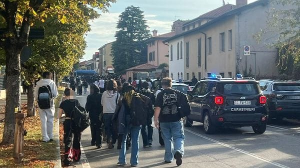 Scontri al corteo studentesco di Bergamo: perquisiti altri sei minorenni tra i 14 e i 17 anni