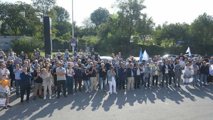 https://storage.ecodibergamo.it/media/photologue/2026/10/3/photos/cache/paladina-sedrina-in-500-alla-manifestazione-basta-promesse-ora-servono-i-fat_4b65808c-bf1c-11f1-a29a-7e8797077158_1920_1080_v3_large_16_9.jpg