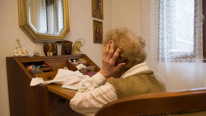 derubava gli anziani col trucco del finto perito due colpi a trescore da Ecodibergamo.it derubava gli anziani col trucco del finto perito due colpi a trescore