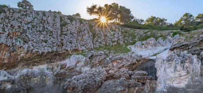 Il giallo di Grotta Romanelli, i tre corpi risalgono al Medioevo  