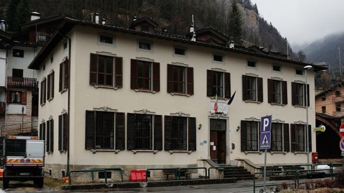 https://storage.ecodibergamo.it/media/photologue/2026/10/4/photos/cache/non-si-sarebbe-potuto-candidare-sindaco-di-valleve-a-rischio-decadenza_b7243ebe-bf65-11f1-a29a-7e8797077158_1920_1080_v3_large_16_9.jpg