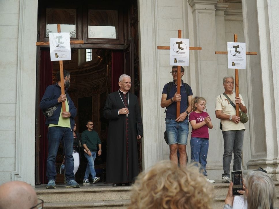 San Francesco, in Cattedrale a Bergamo con il Vescovo Beschi: «Apriamo il cuore» - Video